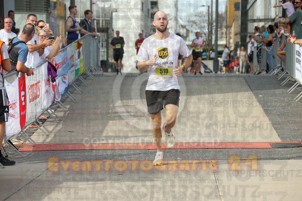 250920_1511_EX1_8521 | Sportfotografie im Rhein-Sieg Kreis, Köln, Bonn, NRW, Rheinland Pfalz, Hessen, etc. Unser Tätigkeitsfeld umfasst den Laufsport vom Volkslauf über den Marathon, Duathlon, Triathon bis zum Ultralauf wie Kölnpfad Ultra oder Schindertrail.