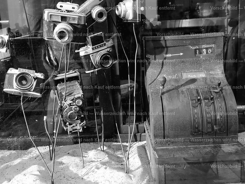 Nostalgie | online Fotogalerie mit schwarz-weiß Fotografien und Shop für zeitlose  Poster und Leinwände in stilvollem schwarz weiß  - Realisiert mit Pictrs.com