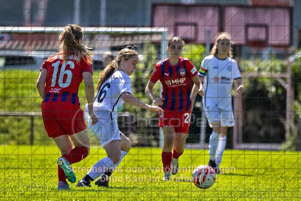 20260906_124619_0319-Bearbeitet_(c)_by_PhotoPeet | Celine Weingold (1.FC Donzdorf #16)1.FC Donzdorf (weiß) vs. 1.FC Heidenheim 1846 (rot), Fußball, Frauen-Verbandspokal Gruppe 2, 2. Runde, Saison 2026/2027, Rasenplatz Lautertal Stadion, Süßener Straße 16, 73072 Donzdorf, 06.09.2026 - 11:00 Uhr,Foto: PhotoPeet / Sport- &amp; Eventfotografie / Peter Harich