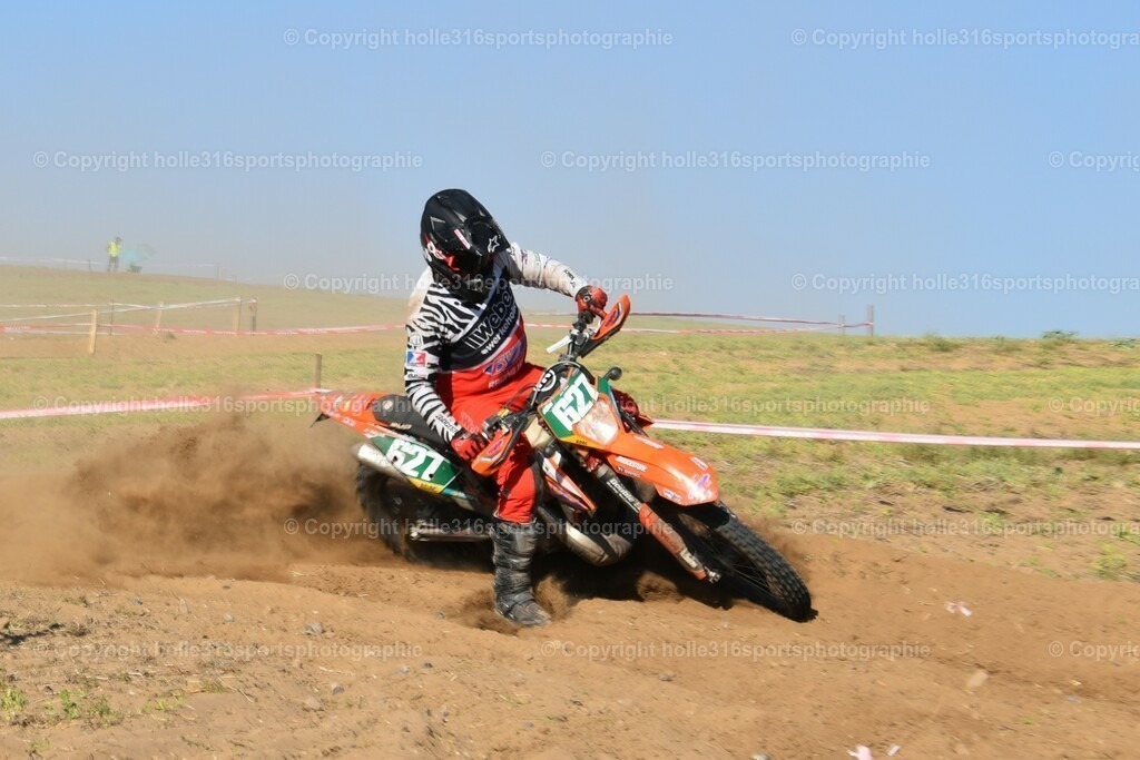 DSC_0397 | Sportfotografie , Motorsport, Motoross, Reitsport, Mointainbike, Enduro,
Landschaft , Outdoor, Eventfotografie, Landschaft, Bilder online bestellen - Realisiert mit Pictrs.com