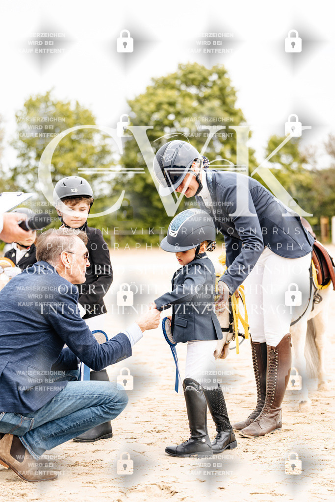 CK904175 | Turnierfotografie Pferdefotografie Trier Rheinland-Pfalz Pferdesport Reitsport Tierfotografie Sportfotografie Pferdevideo Pferdevideografie Equestrianvideography equestrianphotography  - Realisiert mit Pictrs.com