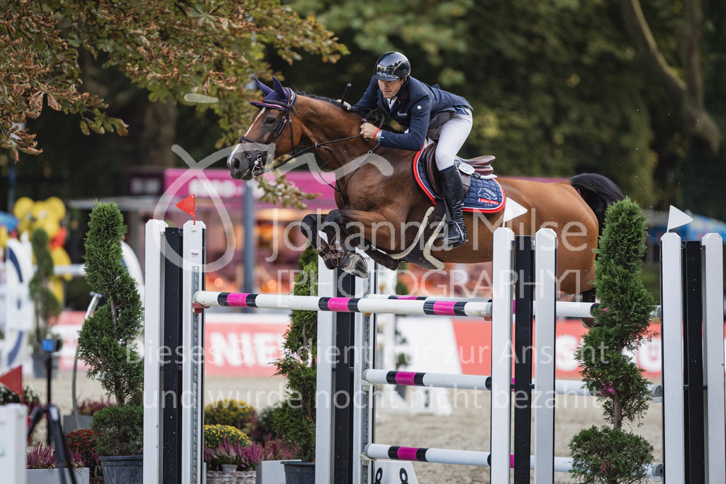 230909_OWLCh_Championat-582 | Deine schönsten Turniermomente als professionelle Fotos! Entdecke hochwertige Pferdesport-Fotografie im Online-Shop. Jetzt Fotos finden & bestellen!