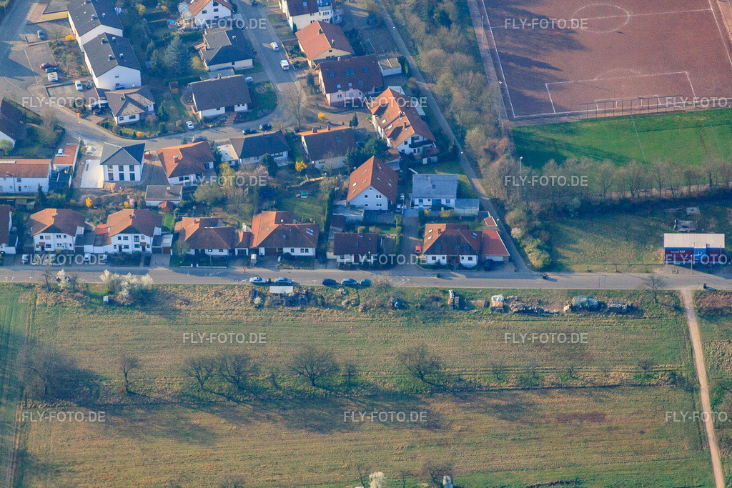 Am Hirschgragben | Luftbild: Am Hirschgragben in Lingenfeld im Bundesland Rheinland-Pfalz in Deutschland. Foto: IMG_49314.jpg vom 28.03.2012 durch Werner Riehm/FLY-FOTO.de - Realisiert mit Pictrs.com