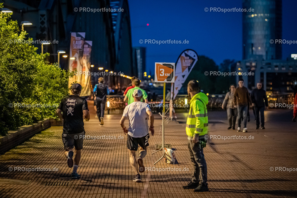 16. OBI Nachtlauf des ASV Koeln; Koeln, 17.05.23 | Impressionen vom 16. OBI Nachtlauf des ASV Koeln am 17.05.23 am Altstadt in Koeln (Deutschland). Foto: BEAUTIFUL SPORTS/Bernd Hoffmann