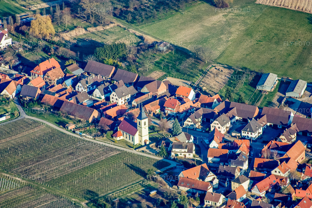 Vue aérienne: Église de l'Ouest à Rott dans le département Bas Rhin, France – .Photo: IMG_17485.jpg prise le 21/03/2009 par Werner Riehm/FLY-FOTO.eu – Résolution de l'original: 4272 x 2848 px