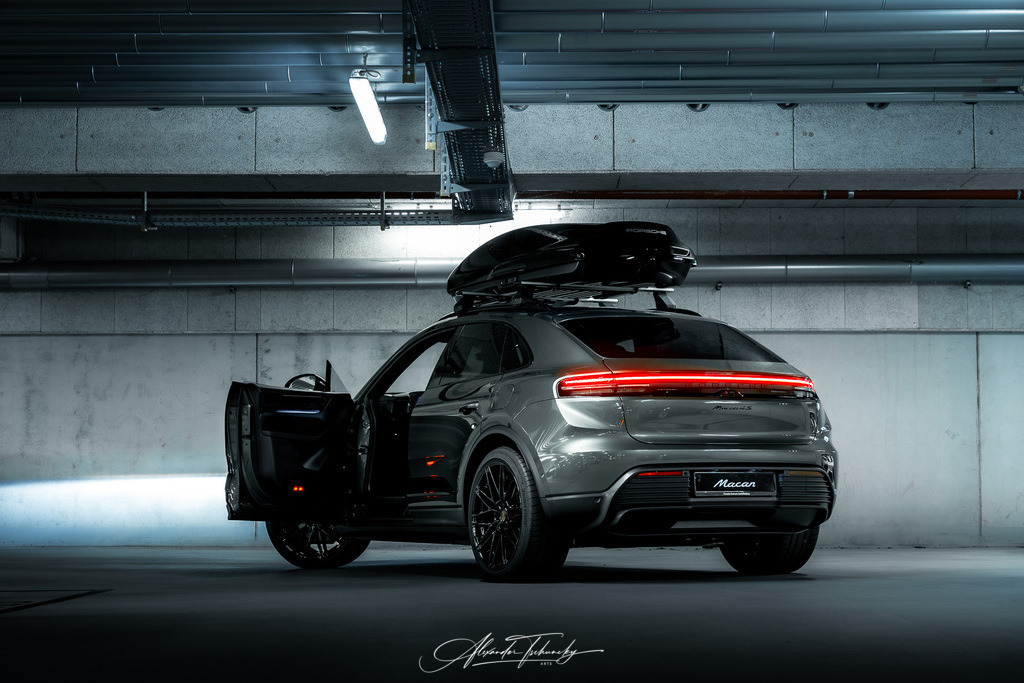R6AT6682 _Alexander Tschuncky | Entdecken Sie die faszinierende Welt von Alexander Tschuncky Arts: Kreative Fotografie, atemberaubende Automobilkunst und hochwertiger Bilderdruck. Lassen Sie sich inspirieren! - Realisiert mit Pictrs.com