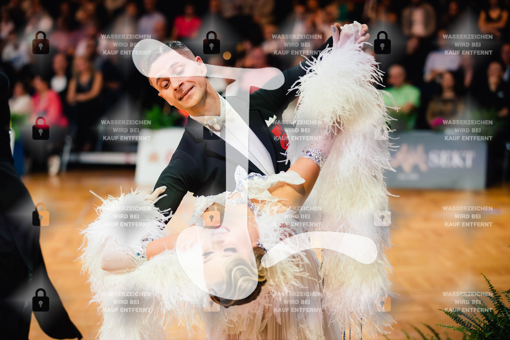 GOC 2025 - WDSF PD Super Grand Prix Standard 1st (34) Alexey Glukhov _ Anastasia Glazunova (Moldova)-2025-08-21-1250 | Webshop for digital downloads and prints of dance sport, event & show photographer Julian Link - Realisiert mit Pictrs.com
