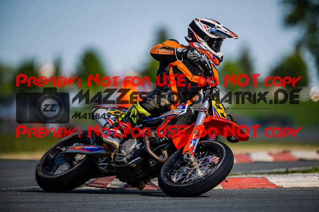 MaZZes_FotoMatrix_220903_4263 | S2