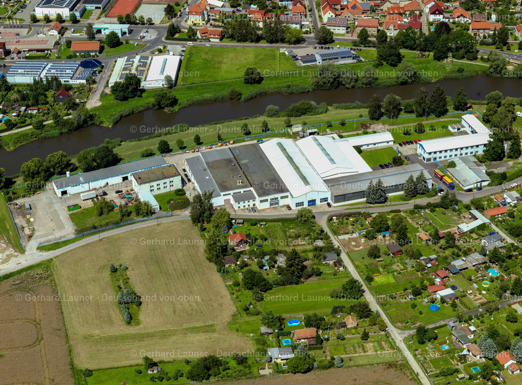 3205585 | Latech Lackierungen und Oberflächentechnik Wabbel GmbH - Karosseriewerkstatt, HETEK Lift- und Hebetechnik GmbH - Maschinenbauunternehmen, Treffurt