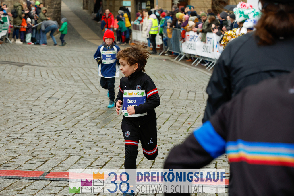 400m AOK Junior Cup | 3 Koenigslauf 2024 400m AOK Junior Cup - Realisiert mit Pictrs.com