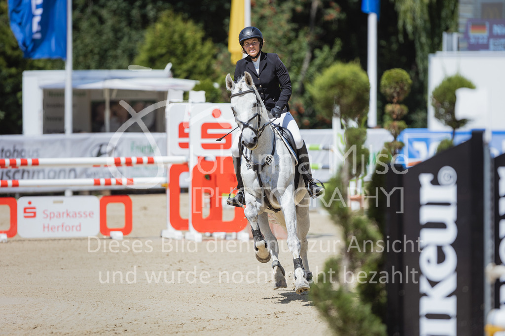 220728_BHO_BronzeTour_L-Stil_1-325 | Deine schönsten Turniermomente als professionelle Fotos! Entdecke hochwertige Pferdesport-Fotografie im Online-Shop. Jetzt Fotos finden & bestellen!