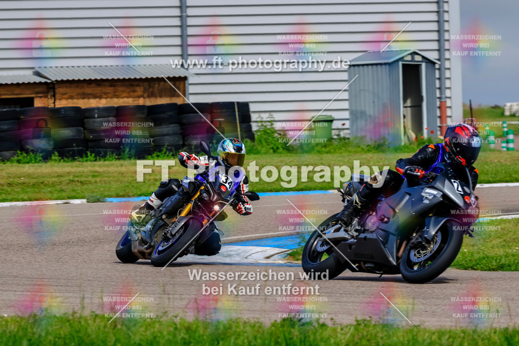 MotoTeam-8471 | Hier findet Ihr Bilder von Touristenfahrten auf der Nürburgring Nordschleife oder von anderen Veranstaltungen die ich besucht habe. Viel Spass beim Durch Schauen 