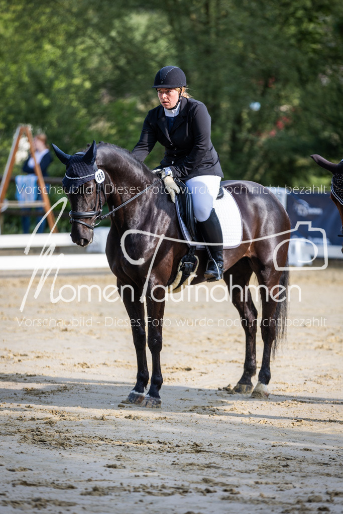 Donop24-A-Dre-030 | MomenTaufnahmen Pferdesportfotos