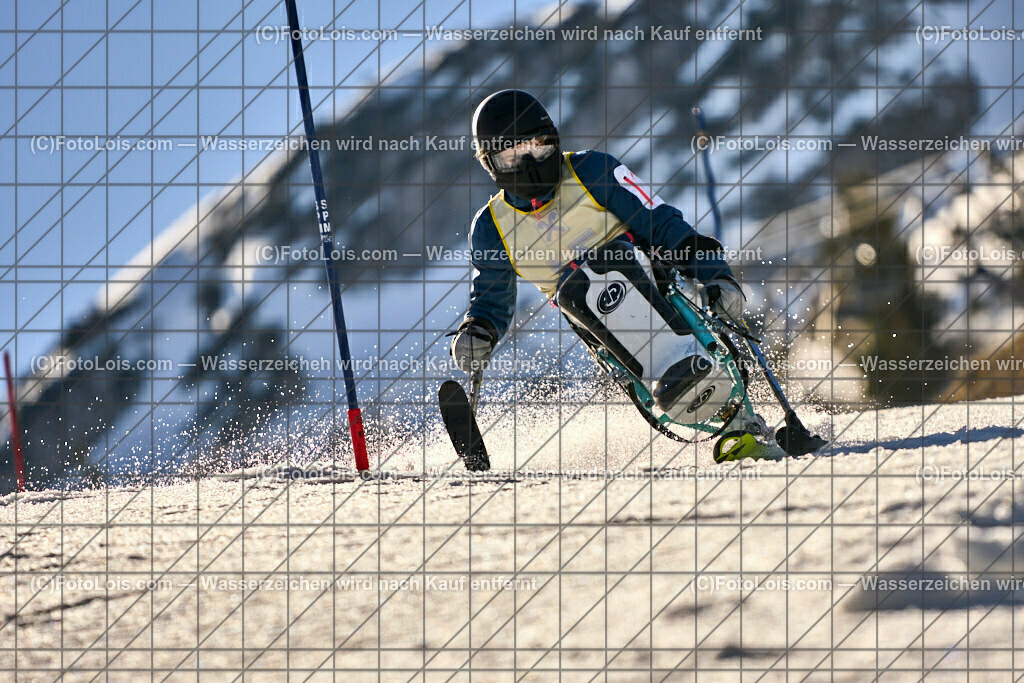 ALP8737_NOe-Kinder-LM_SL-II_Hochkar_Vorlaeuferin Klauser Tanja | (C)FotoLois.com, Alois Spandl. NÖ Kinder-Landesmeisterschaft, SLALOM im Draxlerloch am Hochkar, zweiter Lauf, So 18. Februar 2024.
