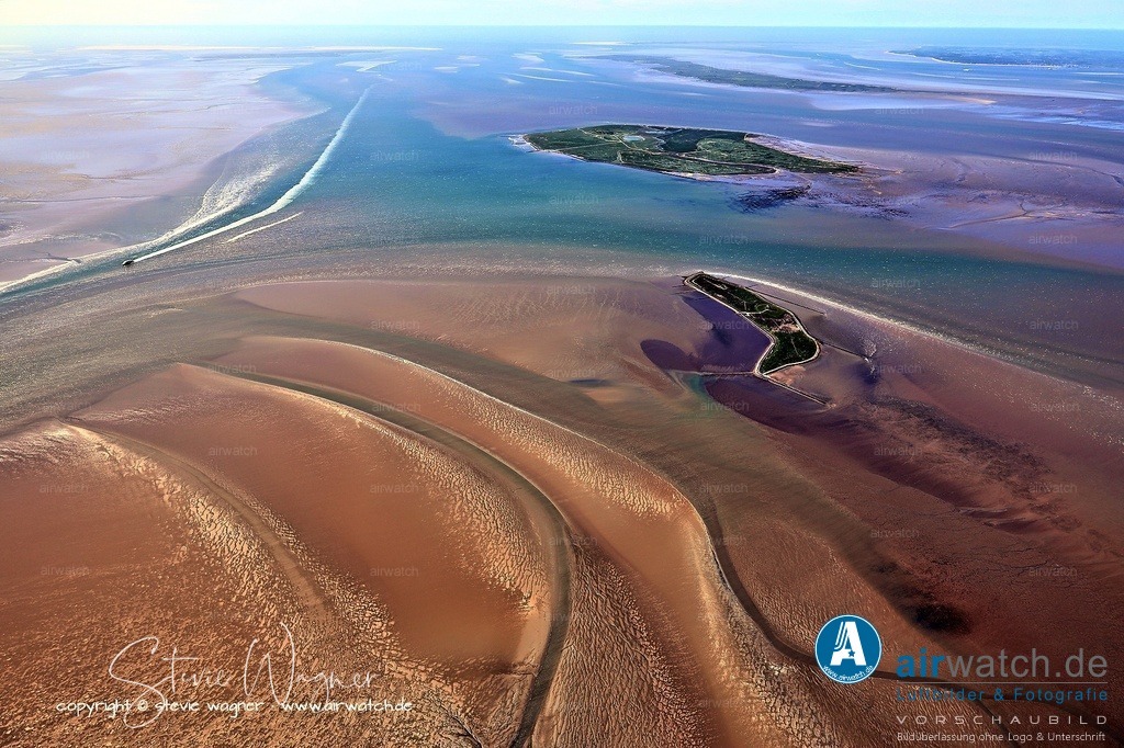 Halligen-Inseln-Weltnaturerbe-Wattenmeer-Mai-23-airwatch-wagner-240A2650 | Entdecken Sie atemberaubende Luftbilder und Fotografien auf airwatch.de - Tauchen Sie ein in eine Welt voller faszinierender Aufnahmen aus der Vogelperspektive.