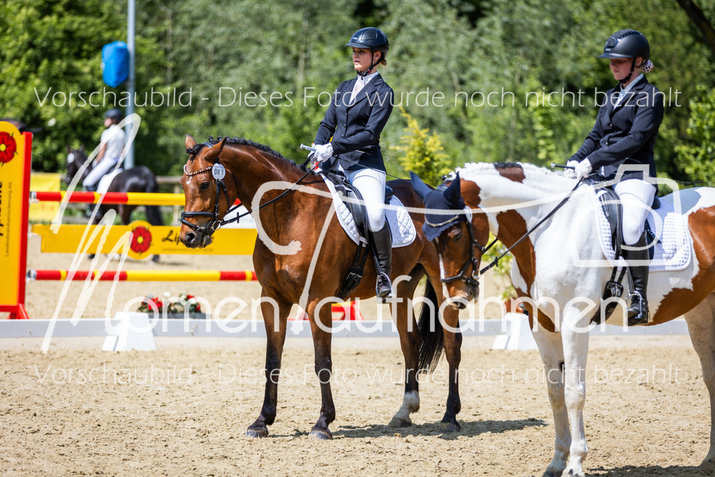 Donop24-EDre-012 | MomenTaufnahmen Pferdesportfotos