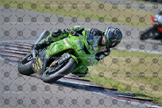 26BT02-0476 | markuskiefer.com - Realisiert mit Pictrs.com