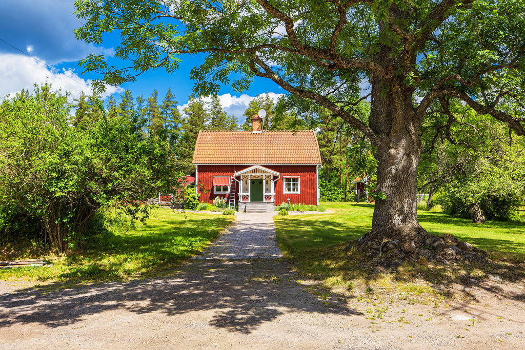 Rotes Holzhaus bei Vimmerby in Schweden | Rotes Holzhaus bei Vimmerby in Schweden.