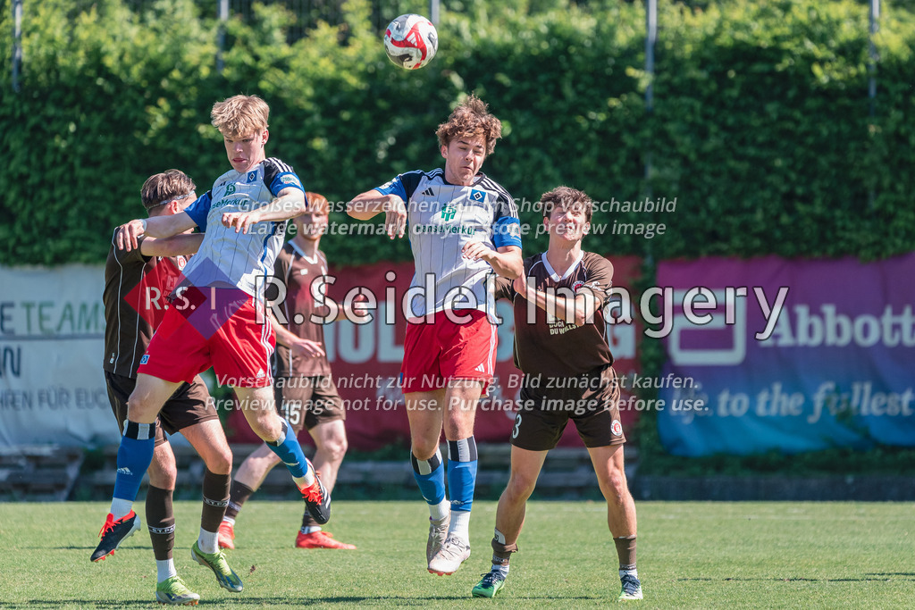 RS-1-047803 | Endrik Jaschan (#14, HSV), Niklas Benedikt Tuppeck (#17, HSV), Jay Oliver Archard (#3, FCSP)