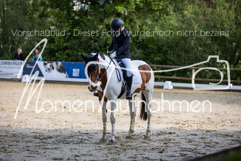 Donop24-A-Dre-032 | MomenTaufnahmen Pferdesportfotos