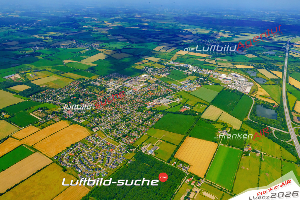 Das Luftbild der Stadt Handewitt wurde 2018 vom Flugzeug heraus erstellt (keine Drohne) Aufnahmehöhe ca.400 Meter- hohe Auflösung für beste Druck-Qualität