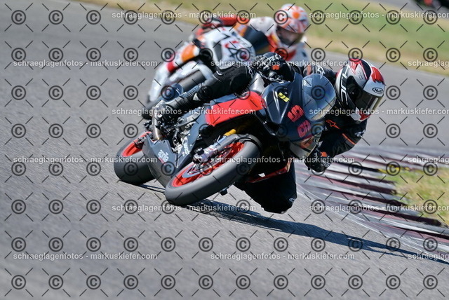 26bt04-0730 | markuskiefer.com - Realisiert mit Pictrs.com