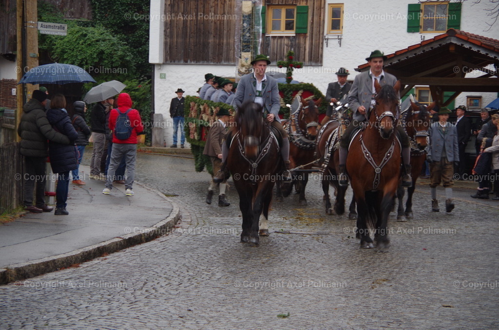 IMGP9137 | fotografiert von Axel PollmannLeonhardi Wallfahrt Benediktbeuern und Murnau, Fronleichnam, Fasching, Landschaft im Loisachtal und Benediktbeuern  - Realisiert mit Pictrs.com