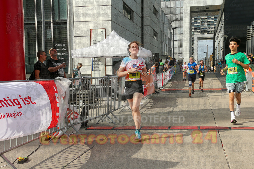 250920_1535_EX1_0075 | Sportfotografie im Rhein-Sieg Kreis, Köln, Bonn, NRW, Rheinland Pfalz, Hessen, etc. Unser Tätigkeitsfeld umfasst den Laufsport vom Volkslauf über den Marathon, Duathlon, Triathon bis zum Ultralauf wie Kölnpfad Ultra oder Schindertrail.