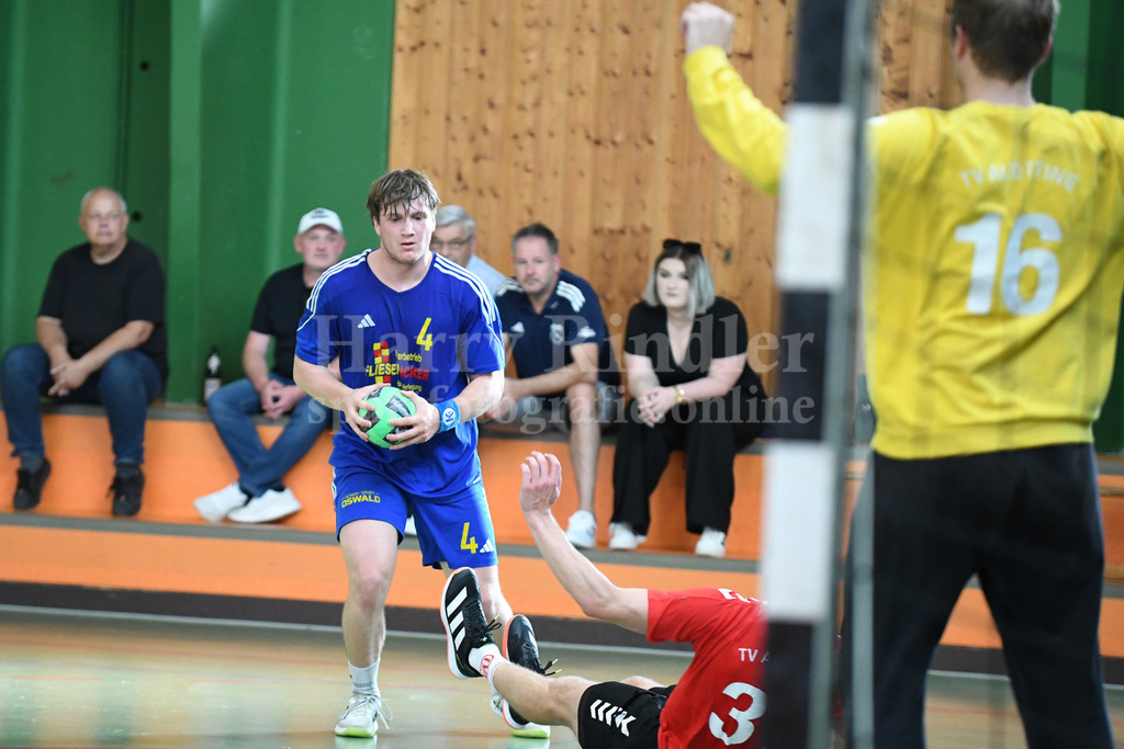 SSG Metten : TV Altötting | Marvin Graf (SSG Metten #4) mit 7 Treffern der beste Torschütze bei Metten - Realisiert mit Pictrs.com