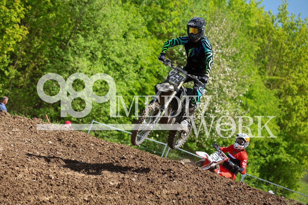 5E6A7134 | 989 MEDIAWORK