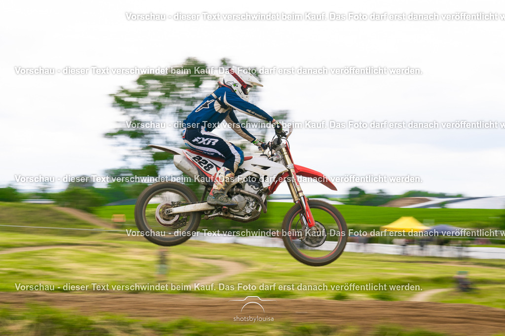 20260607_MSCParmen-1401 | Sportfotografin aus Berlin-Brandenburg mit Fokus auf Motocross. Ich halte deine sportliche Leistung und echte Emotionen auf und neben der Strecke professionell fest. Entdecke die Fotos von deinem Rennen und bestelle sie direkt hier im Shop.