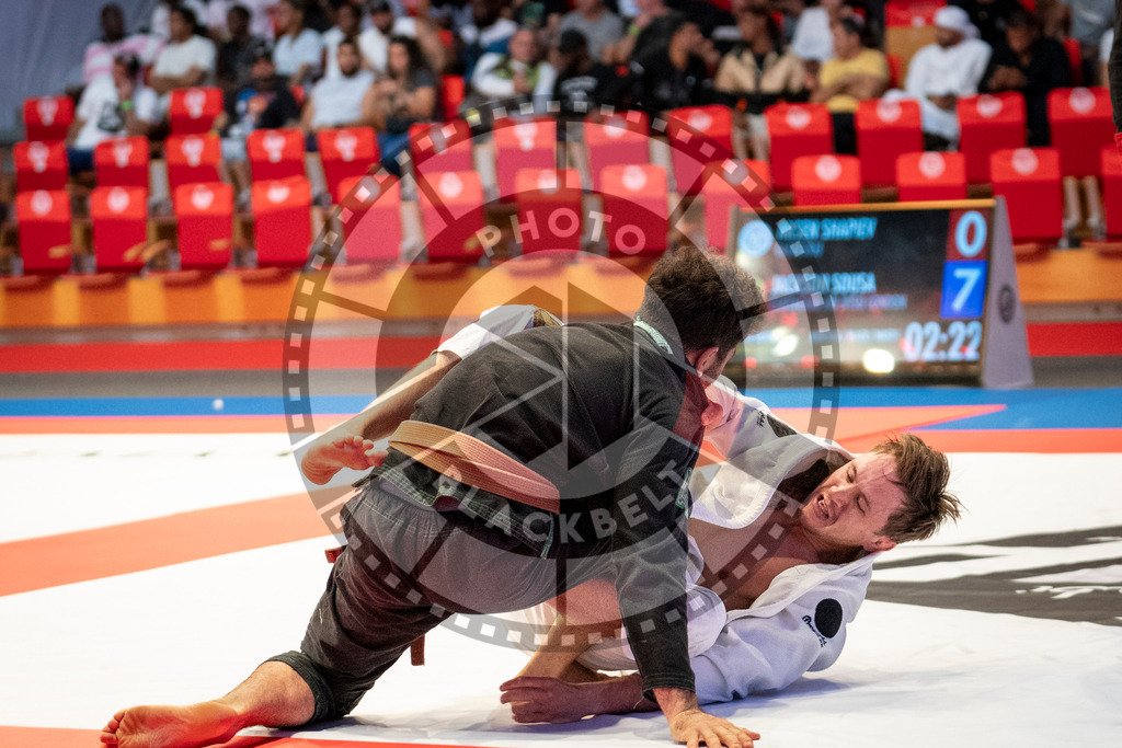 20231107PBB6130 | Fighters compete during the AJP World Master Championship in the Mubadala Arena in Abu Dhabi, Arab United Emirates, on November 7, 2023.