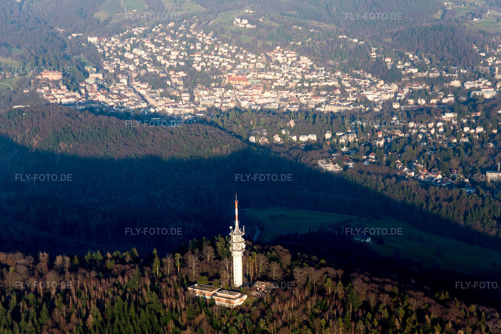 Luftbild: Baden-Baden, Sendemast auf dem Fremersberg in Baden-Baden im Bundesland Baden-Württemberg in Deutschland. Foto: IMG_097749.jpg vom 16.03.2017 durch Werner Riehm/FLY-FOTO.de