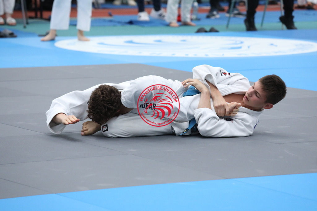 1J7A3361 | Fotos vom Adler Cup - Pictures from Adler Cup

Hier findet Ihr alle Eindrücke und großen Momente der Adler Cup Wochenenden. Here you will find all impressions and great moments of the Adler Cup weekends. - Realisiert mit Pictrs.com