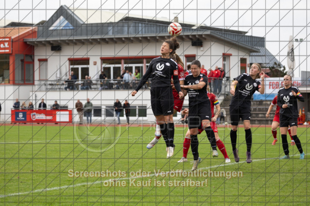 20251012_132225_0361 | #,1.FC Donzdorf (schwarz) vs. VfB Stuttgart II (rot), Fussball, Frauen-Verbandsliga Württemberg, 05. Spieltag, Saison 2025/2026, Rasenplatz Lautertal Stadion, Süßener Straße 16, 73072 Donzdorf, 12.10.2025 - 13:00 Uhr,Foto: PhotoPeet-Sportfotografie/Peter Harich
