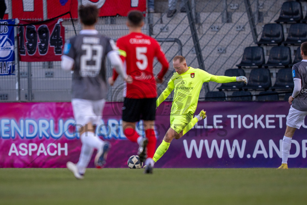 SG Sonnenhof Grossaspach vs. SSV Ulm 1846 Fussball, Fussball, WFV-Pokal, Viertelfinale, 01.04.2026 | Maximilian Reule (SG Sonnenhof Grossaspach, #01),SG Sonnenhof Grossaspach vs. SSV Ulm 1846 Fussball, Fussball, WFV-Pokal, Viertelfinale, 01.04.2026
