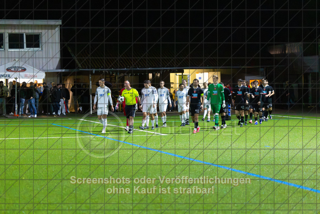 20261008_192644_0017_(c)_by_PhotoPeet | #,TSV Eschenbach (weiß) vs. SV Ebersbach (schwarz), Fußball, Bezirkspokal der Herren, Saison 2026/2027, Kunstrasenplatz, Schlater Straße, 73107 Eschenbach, 08.10.2026 - 19:30 Uhr,Foto: PhotoPeet / Sport- &amp; Eventfotografie / Peter Harich