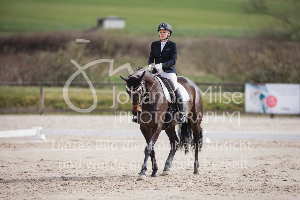 230410_Frühlingsfest_Dressurreiter-L-638 | Deine schönsten Turniermomente als professionelle Fotos! Entdecke hochwertige Pferdesport-Fotografie im Online-Shop. Jetzt Fotos finden & bestellen!