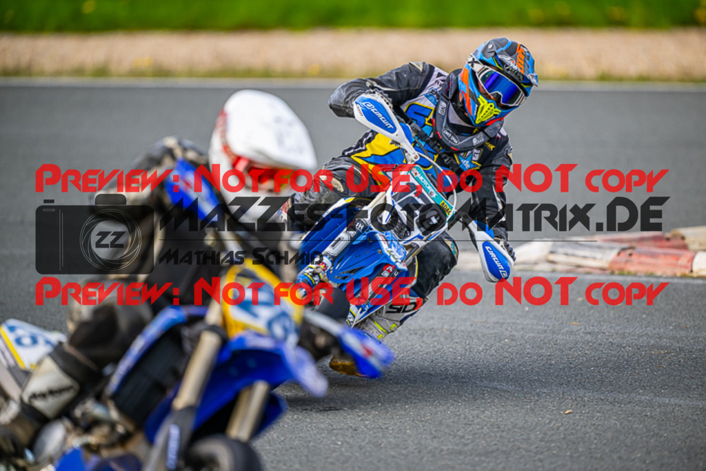 MaZZes_FotoMatrix_230506_2-322 | UE40