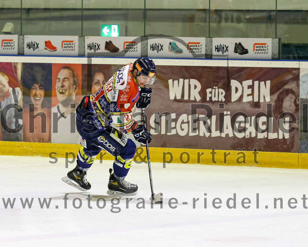 2022-12-09_077_TSV_Erding_gegen_EHC_Waldkraiburg | Erding, Deutschland, 09.12.2022:
Eishockey, Bayernliga 2022 / 2023, 19. Spieltag, TSV Erding gegen EHC Waldkraiburg, Endergebnis: 9:2

Foto: Christian Riedel / fotografie-riedel.net