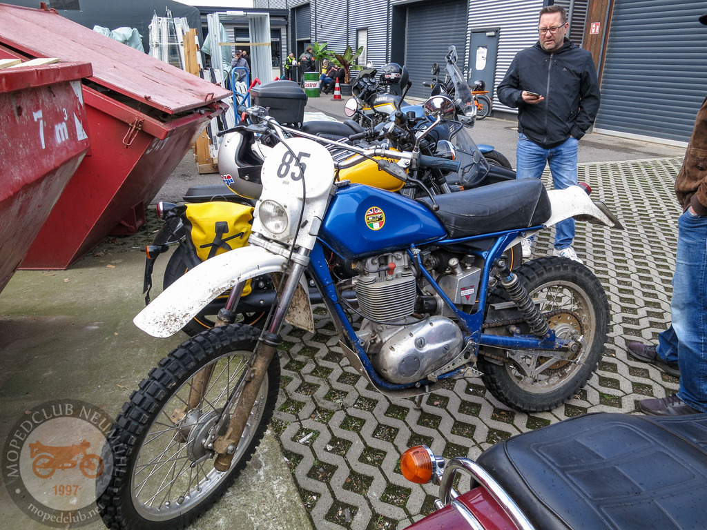 MopedmuseumNeumühl_151023_014 | Bildergalerie von Sport-Ereignissen aber auch von weiteren spannenden Dingen - nicht nur vom Niederrhein. In Anlehnung an den bekannten Spruch von Hanns Dieter Hüsch heißt das Motto: "Niederrhein ist überall".  - Realisiert mit Pictrs.com