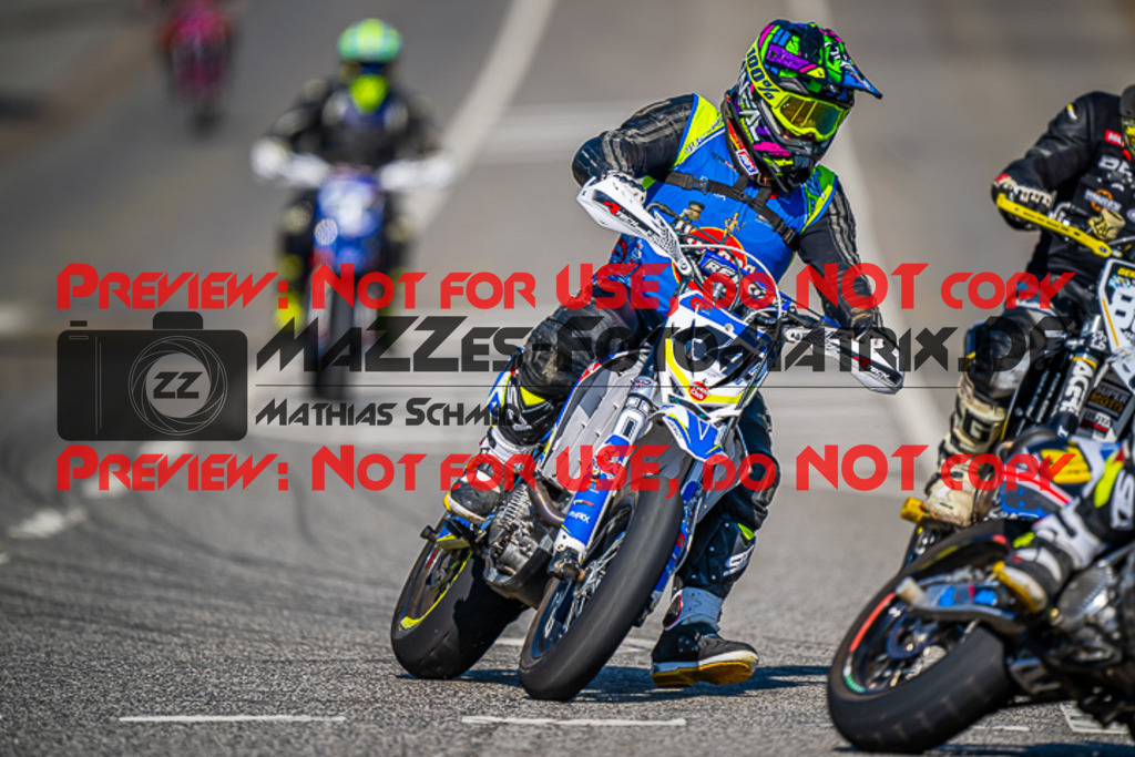 MaZZes_FotoMatrix_230609_5475 | UE40