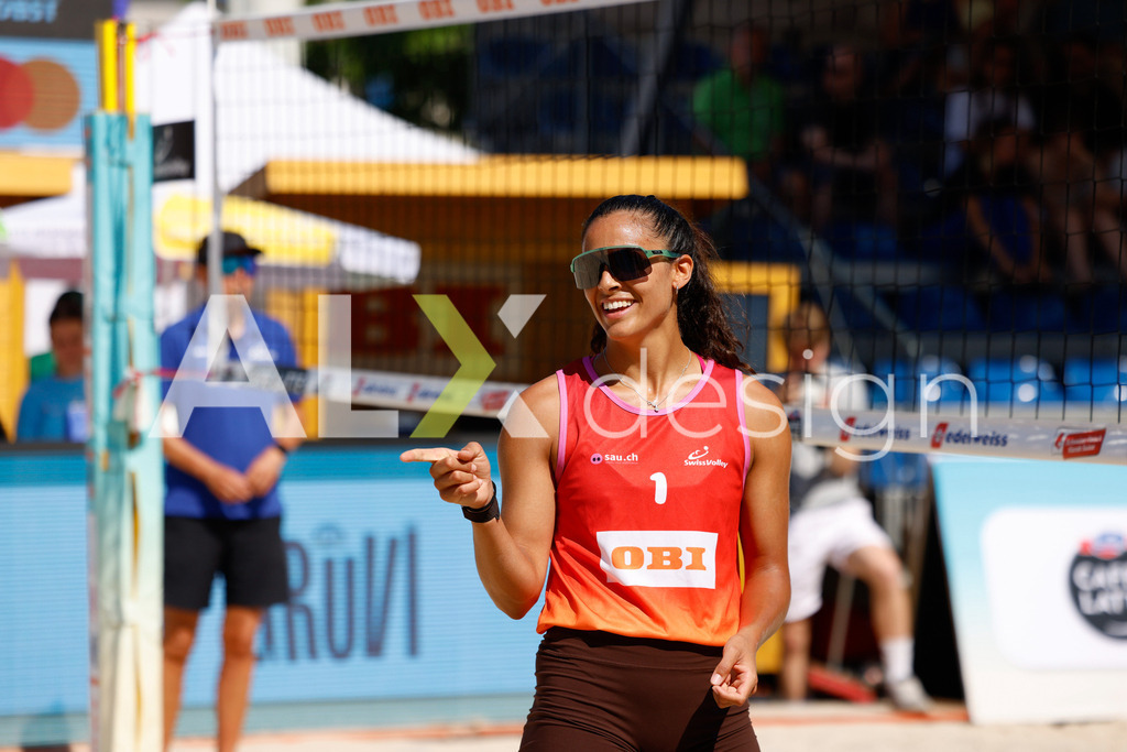 Obi BeachTour 2026 - Basel | BASEL, SWITZERLAND - JULY 18: SHANA ZOBRIST (SUI) during the Obi BeachTour 2026 match between ZOBRIST / LUTZ (SUI) and GRÜNIG / PROBST (SUI) at Barfüsserplatz on July 18, 2026 in Basel, Switzerland. - Realisiert mit Pictrs.com