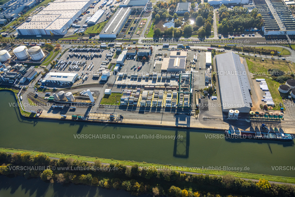 Hamm241015414 | Luftbild, Hammer Hafen am Datteln-Hamm-Kanal, Firma Lanfer Logistik, Maxi Terminal, Hafenstraße, Verladung von Flüssigkeits Containern, Hamm, Ruhrgebiet, Nordrhein-Westfalen, Deutschland