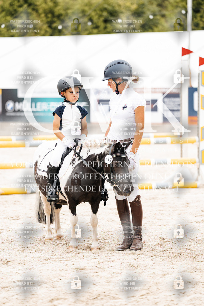 CK907451 | Turnierfotografie Pferdefotografie Trier Rheinland-Pfalz Pferdesport Reitsport Tierfotografie Sportfotografie Pferdevideo Pferdevideografie Equestrianvideography equestrianphotography  - Realisiert mit Pictrs.com
