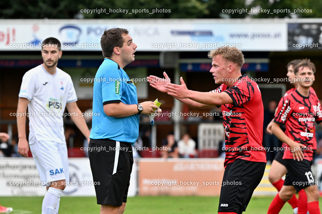 SAK vs. ATUS Ferlach | Gelbe Karte, Michell Kollreider Referee, #2 Marjan Ogris-Martic ATUS Ferlach, SAK vs. ATUS Ferlach, SAK vs. ATUS Ferlach am 01.08.2025 in Klagenfurt (Sportpark Welzenegg), Austria, (Photo by Bernd Stefan)