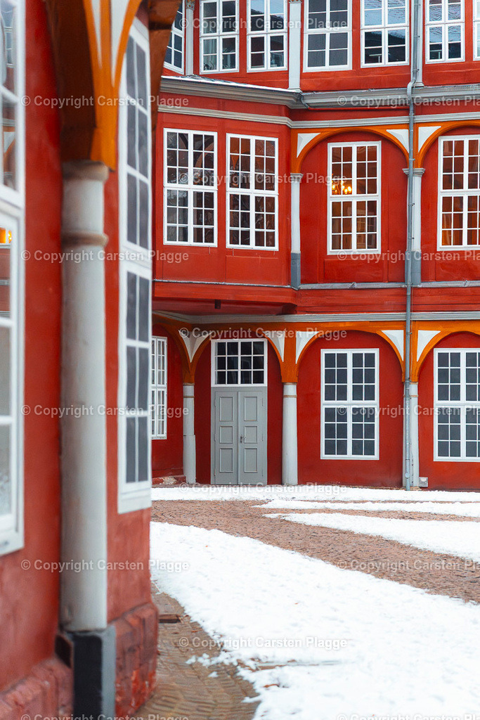 Schloss Wolfenbüttel Innenhof | Schloss Wolfenbüttel Innenhof im Winter - Realisiert mit Pictrs.com
