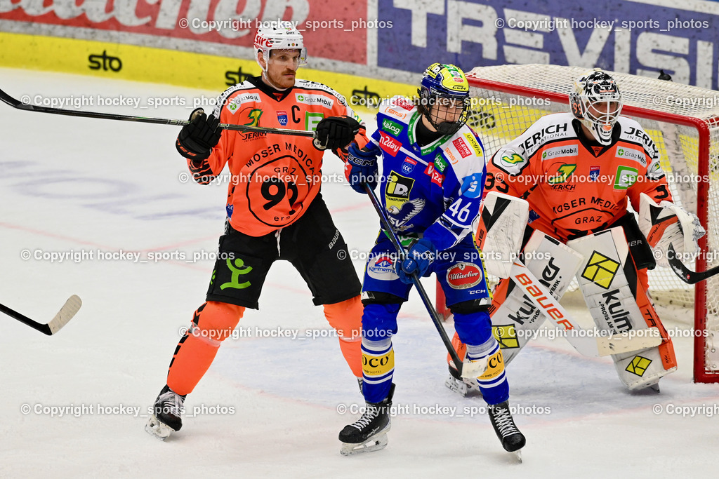 EC IDM WÄRMEPUMPEN VSV vs. MOSER MEDICAL GRAZ99ERS | #4 Korbinian Holzer Graz 99ers, #46 Paul Sintschnig EC VSV, #33 Maxime Lagacé Graz 99ers, EC IDM WÄRMEPUMPEN VSV vs. MOSER MEDICAL GRAZ99ERS, EC IDM WÄRMEPUMPEN VSV vs. MOSER MEDICAL GRAZ99ERS am 17.03.2026 in Villach (Stadthalle Villach), Austria, (Photo by Bernd Stefan)