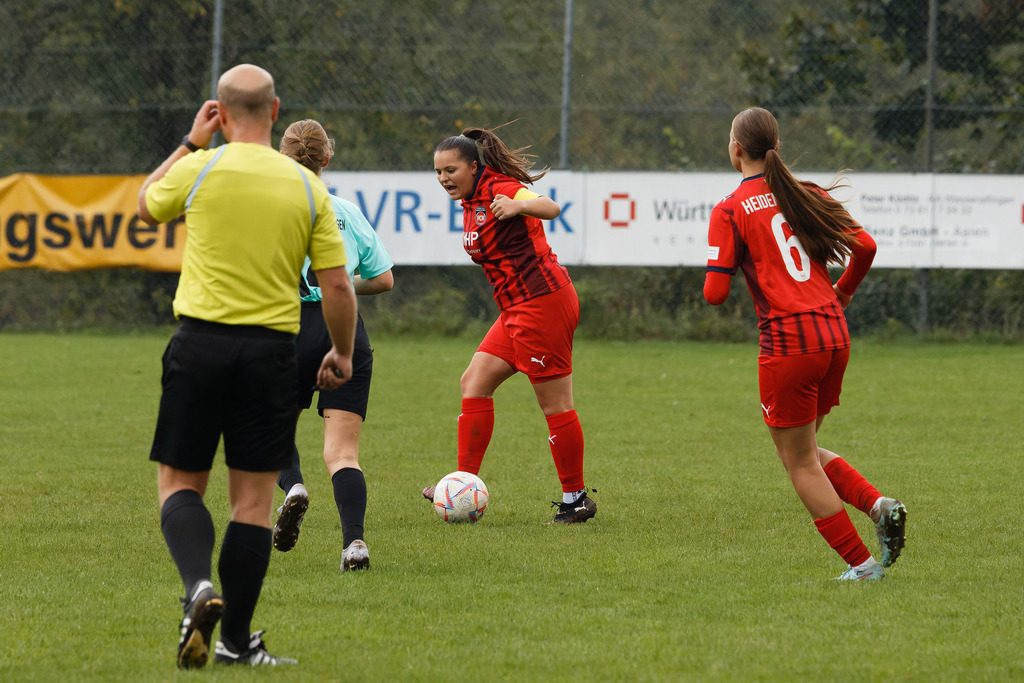 SVWFCH_250927_8120 | Fotopresso – Sportfotografie in Heidenheim & Umgebung. Professionelle Sportfotografie für unvergessliche Momente. Dynamische Action-Shots, emotionale Szenen & hochwertige Bilder. - Realisiert mit Pictrs.com