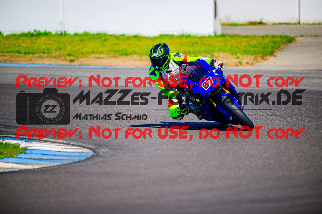 MaZZes_FotoMatrix_240520_6021986_7229 | WEISS